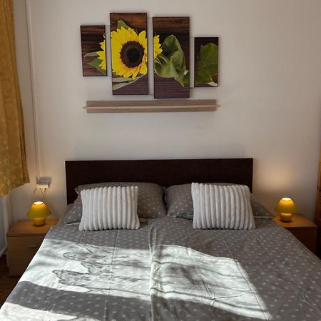 Apartmanovy dom Grand Štúrovo Exteriér fotografie