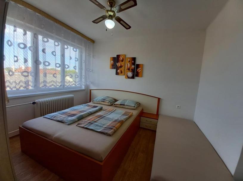 Apartmanovy dom Grand Štúrovo Exteriér fotografie