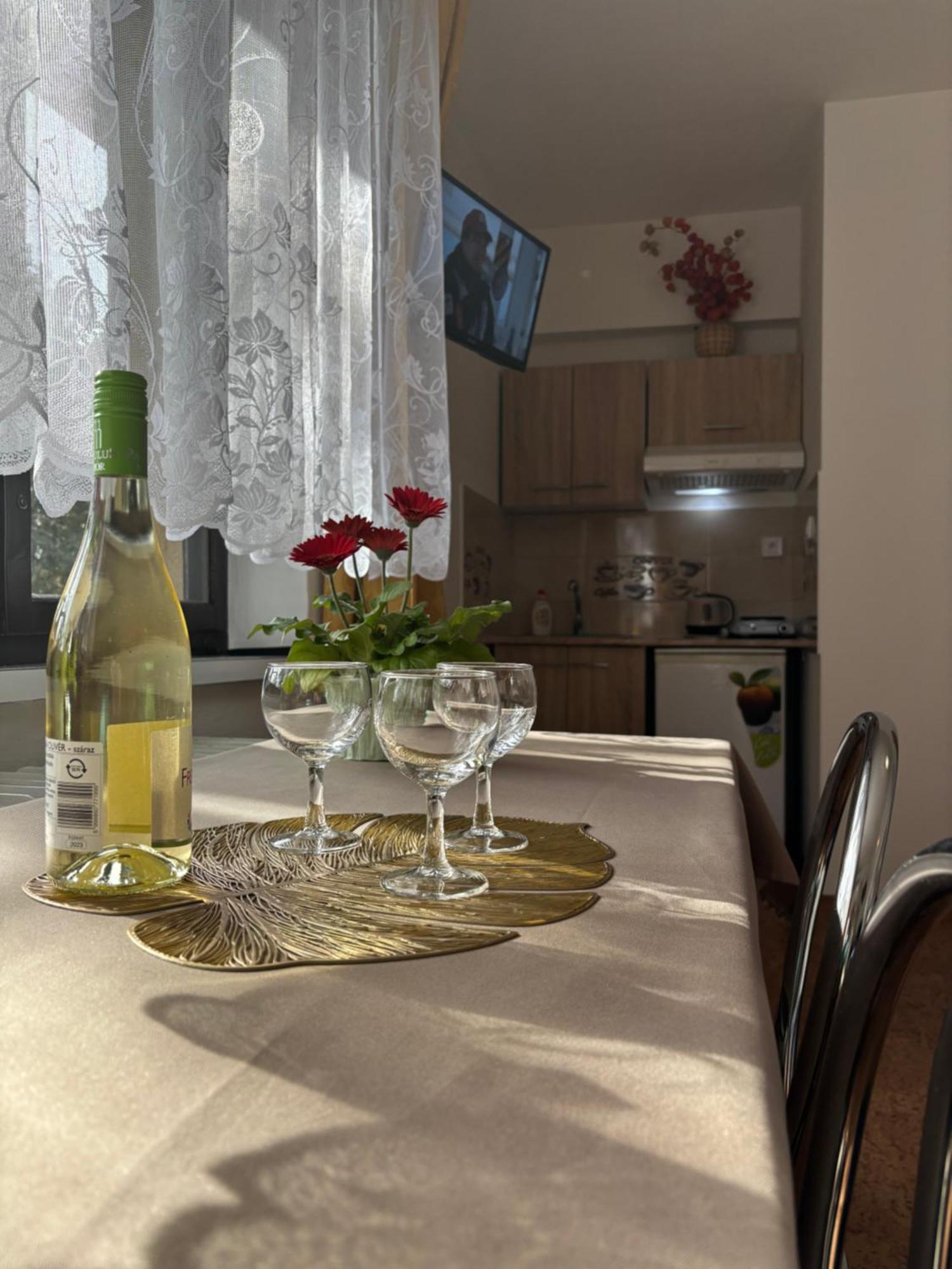 Apartmanovy dom Grand Štúrovo Exteriér fotografie