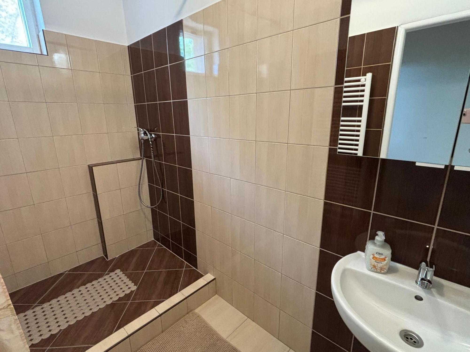 Apartmanovy dom Grand Štúrovo Exteriér fotografie