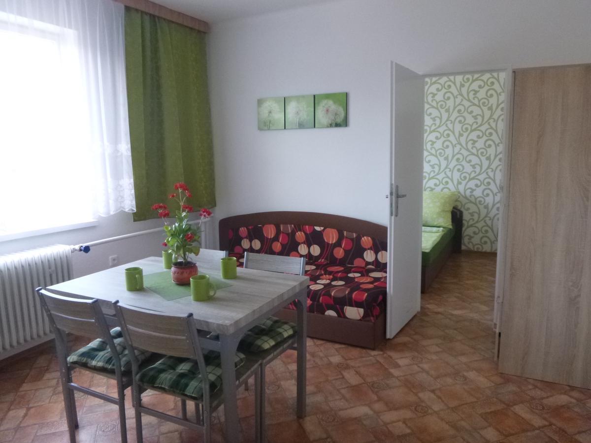 Apartmanovy dom Grand Štúrovo Exteriér fotografie